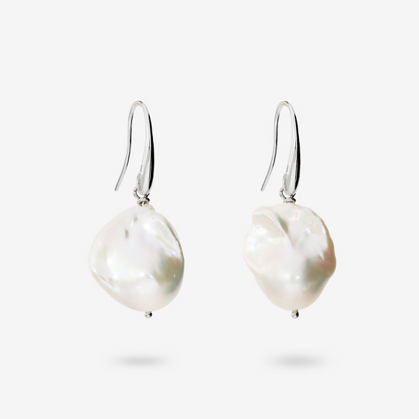 Orecchini Pendenti in Argento 925 placcato Oro Bianco 18Kt con Perla Scaramazza Bianca d'Acqua Dolce Ø 17/18 mm