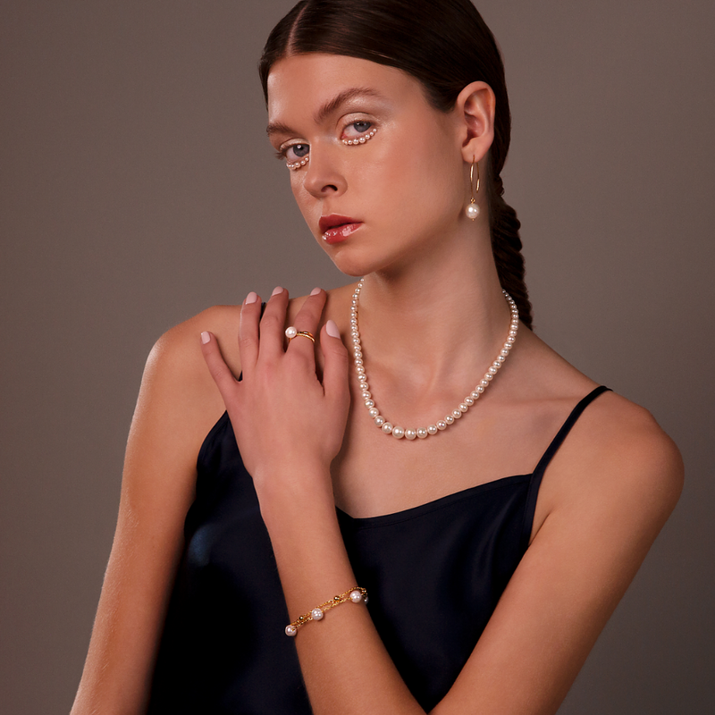 Graduated Choker Necklace with White Freshwater Pearls Ø 5/9.5 mm in 18Kt Yellow Gold Plated 925 Silver