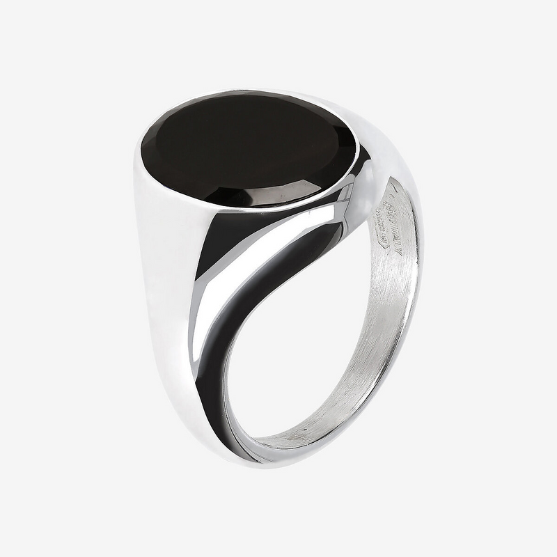 Chevalier-Ring aus Silber mit ovalem schwarzem Onyx