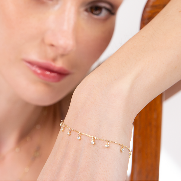 Rolo 375 Gold Chain Bracelet with Light Point Pendants in Cubic Zirconia